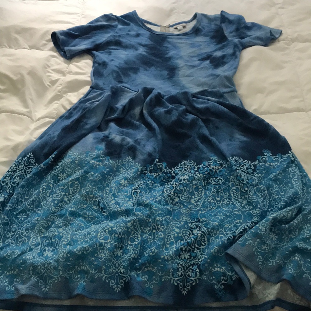 Blue tie dye Amelia - Lularoe